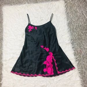 Victoria’s Secret Satin Lace Chemise Dress Nightgown Side Slip Black Pink Medium